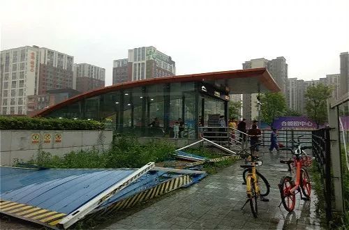 地铁2号线天河路站