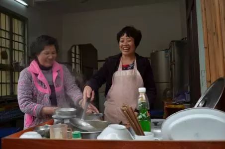 人的反义词是什么?