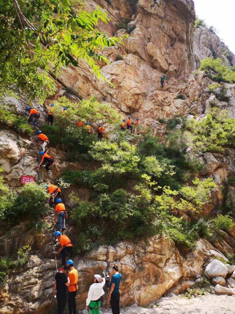 登封嵩山飞拉达攀岩——来一曲绝壁上的舞蹈!