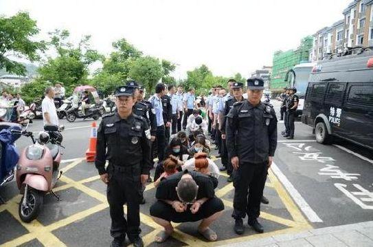 网络赌博老板疯狂给女主播刷礼物,还日赚50万