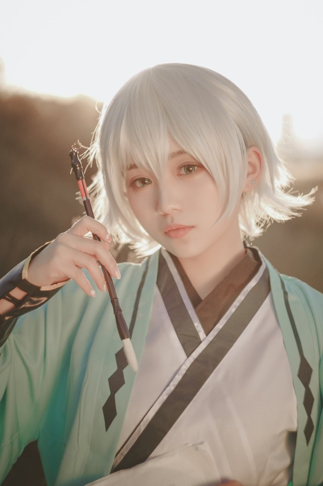 言和 刀剑春秋cosplay 帅气的小姐姐,神级般的还原