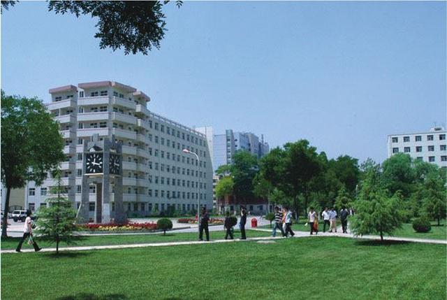 兰州交通大学简称"兰交大",1958年创办,前身是中国的第三所铁路本科