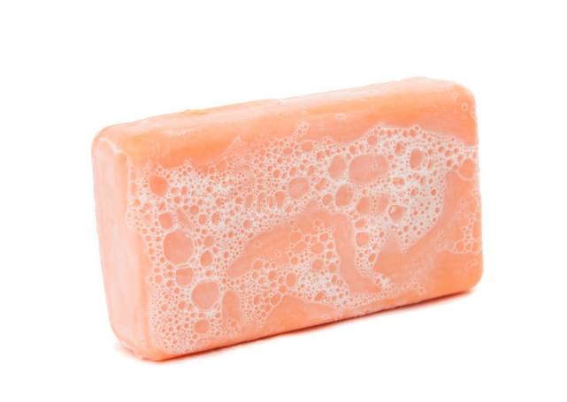 肥皂是清除污渍的小能手它为什么能将衣服洗干净呢