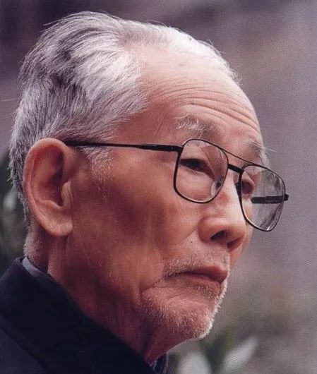 齐尔品特别钟爱《牧童短笛》.