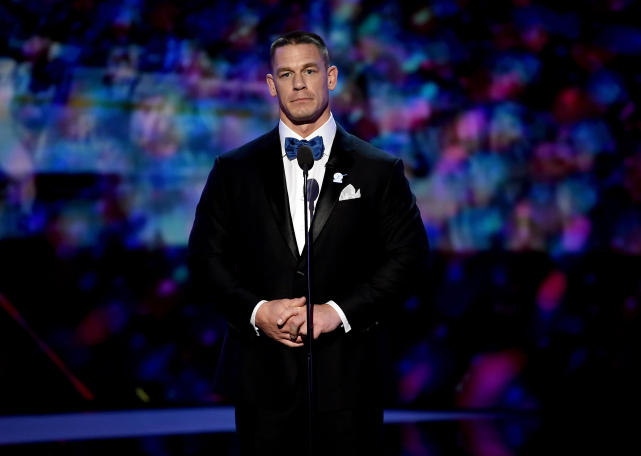 龙哥女友成ESPY历史首位女主持人 她会学前辈