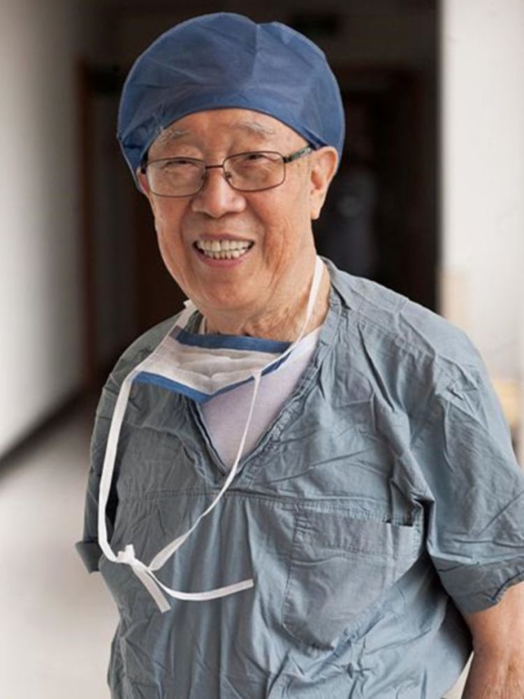 吴孟超我只是一个普通的外科医生