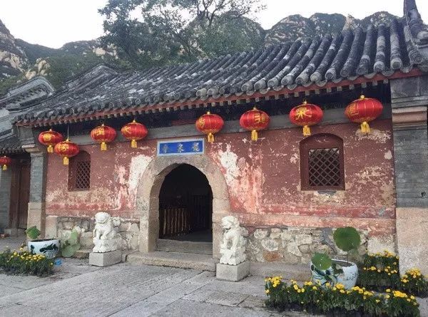 北京|就在京城近旁！这个充满原始风光野性美的乐园，享有京城“绿肺”之称！