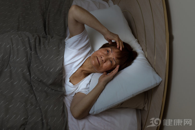 4点早醒,翻来覆去睡不着?在中医眼中,失眠的原因有5个