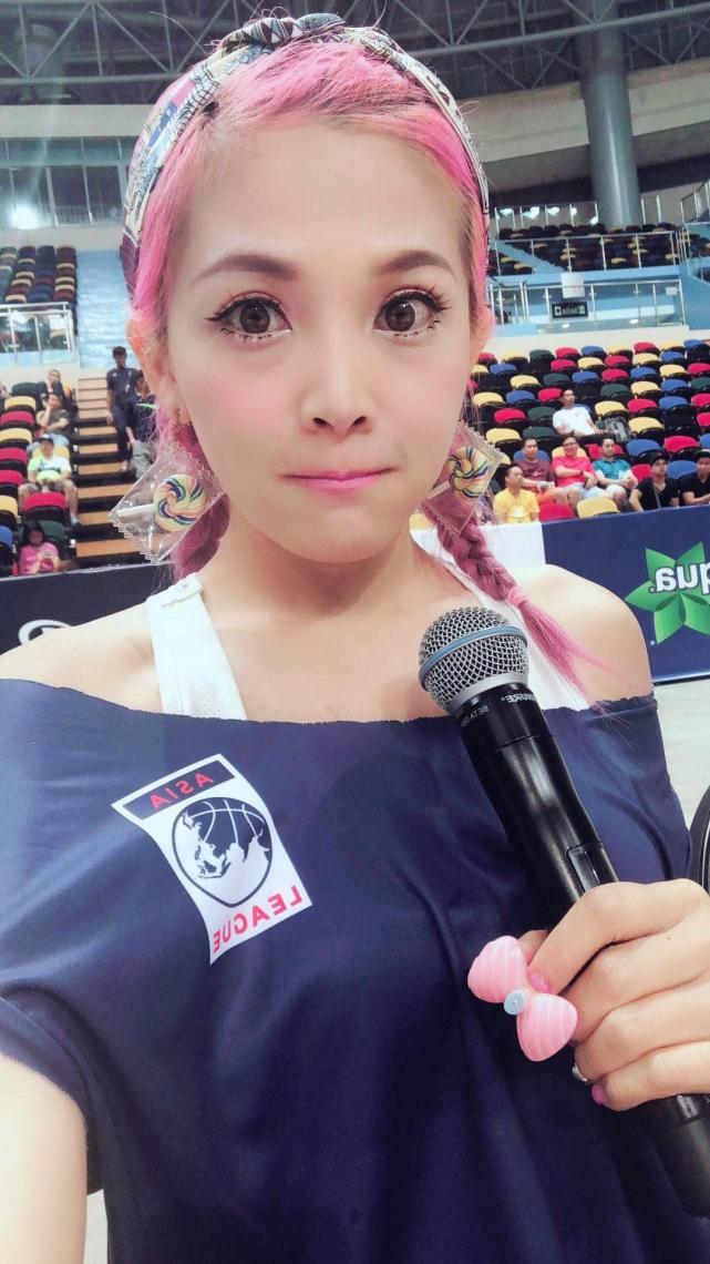 陈怡吟自拍记者:搜索互联网关于你的资料,更多是你参加内地相亲节目的