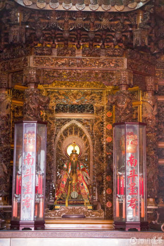 台湾哪吒三太子庙宇覆鼎金保安宫