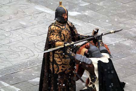 刘备,孙权和曹操的兵器中,隐藏着这样"不为人知"的秘密