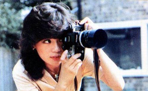 翁美玲这组照片你们绝对很少见 原来我们的蓉儿是居家好女人