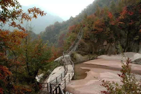 洛阳栾川蟠桃山风景区