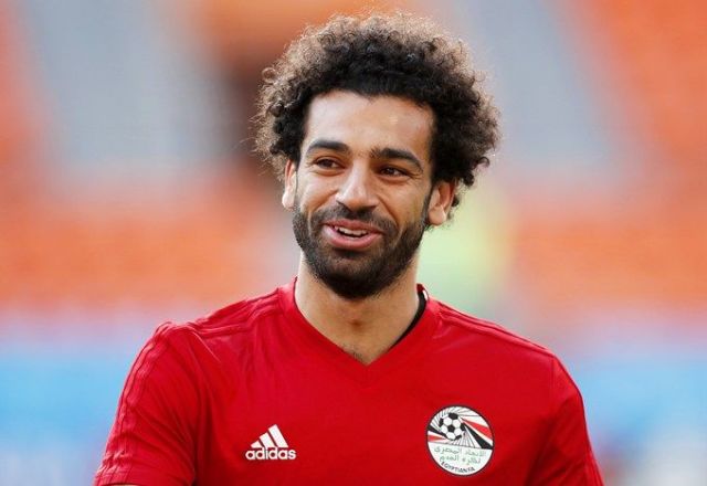 英超第一右边锋之争,威廉PK萨拉赫!大家觉得谁