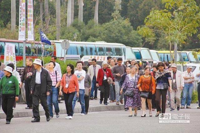 台 旅游车教父 两年抛售100辆巴士称台湾观光已转向酷冬 台湾 蔡英文 马英九 两岸关系