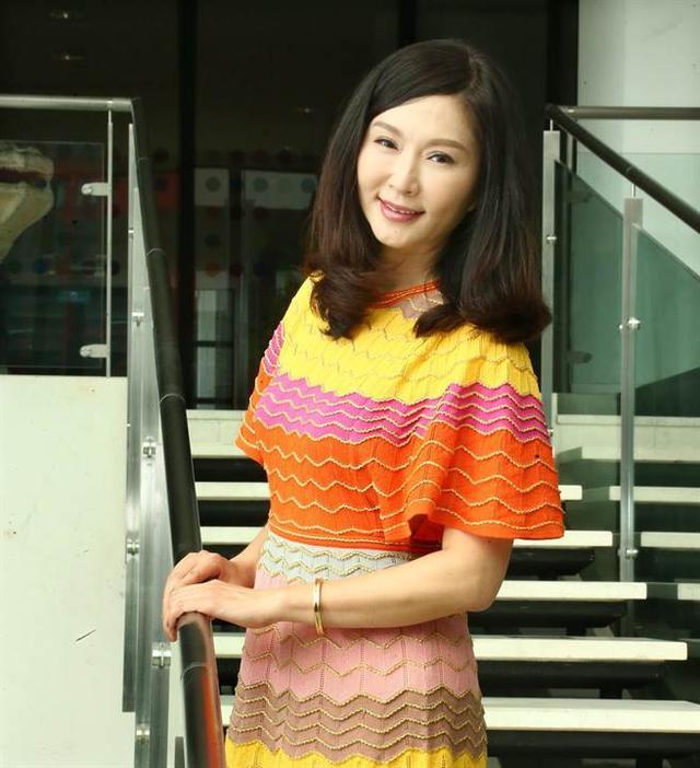 台湾"第一媳妇"张玉嬿,情路坎坷孑然一身,如今53岁过成这样