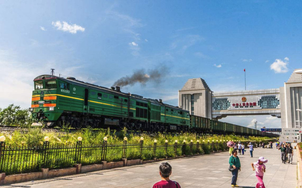 中国居住外国人最多城市:青岛第三,上海第二,广