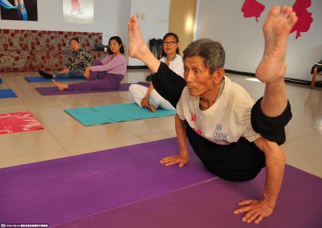 者,侯振山说:"希望更多的人加入瑜伽练习中,强健体魄,推动全民健身