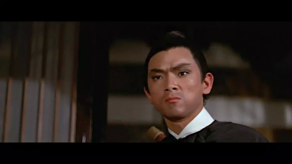 《独臂刀》里"满面戾气"的王羽