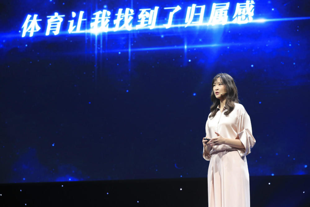 惠若琪亮相星空演讲 分享最倔强的女性力量