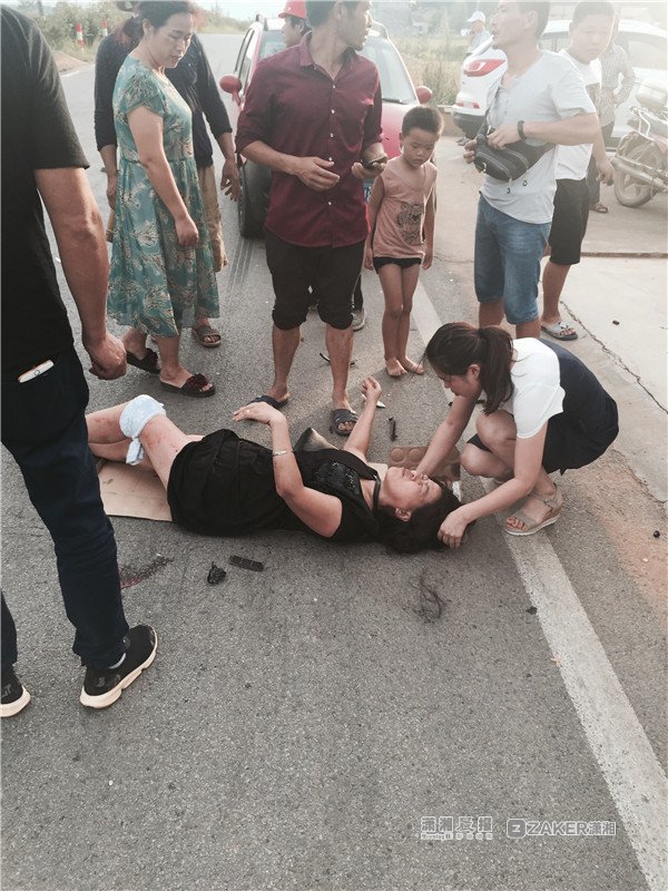 点赞!长沙一女护士回家给婆婆庆生 返程路遇车祸女子紧急施救