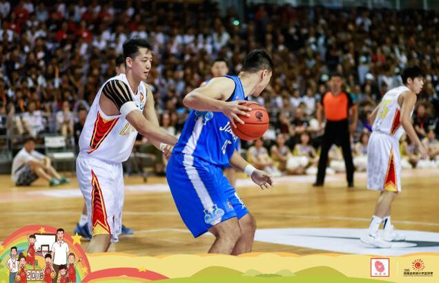 2018姚基金希望小学篮球季闭幕 CBA两队助阵