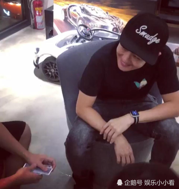 周杰伦教林志颖与Kimi变魔术,陈若仪晒与昆凌