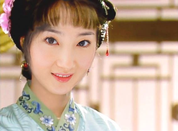 晴雯|红楼梦：晴雯为何会对贾宝玉有痴心？4个手镯误了她一生