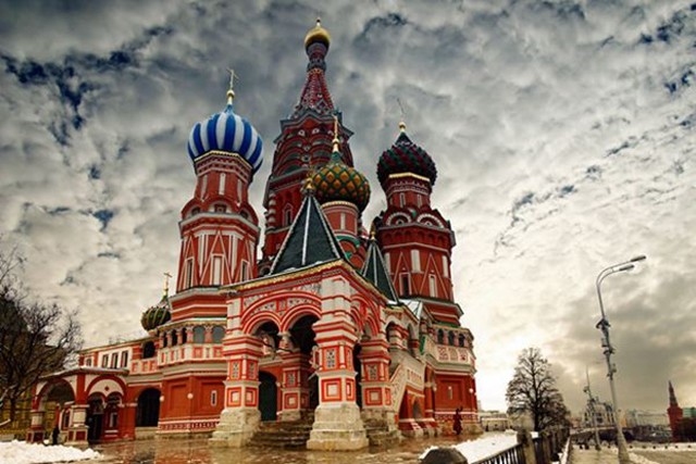 全世界最幸福的国家:人均年工资30万以上,养猪