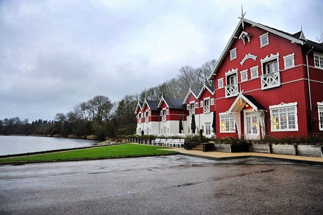 全世界最幸福的国家:人均年工资30万以上,养猪