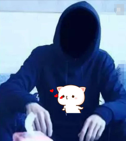 抖音黑脸V终于露脸,虽是半张脸却依旧惊艳,这