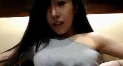 抖音六部曲后"光腿门"又再次出现,网友根本停不下来