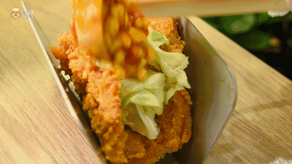 肯德基新品"超级塔克"上市,前所未有的大份量,只卖23下血本了