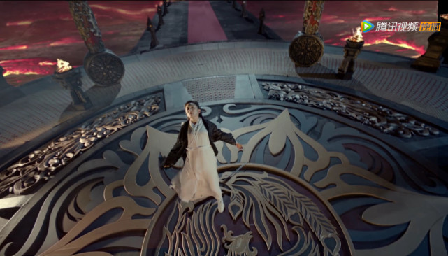 的一名奴婢,是周叔在她五岁那年捡来的没爹没娘疼的孩子,但是在璇玑国