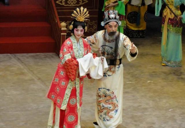 同为著名京剧表演艺术家!耿其昌和于魁智,哪位堪称当今大老生
