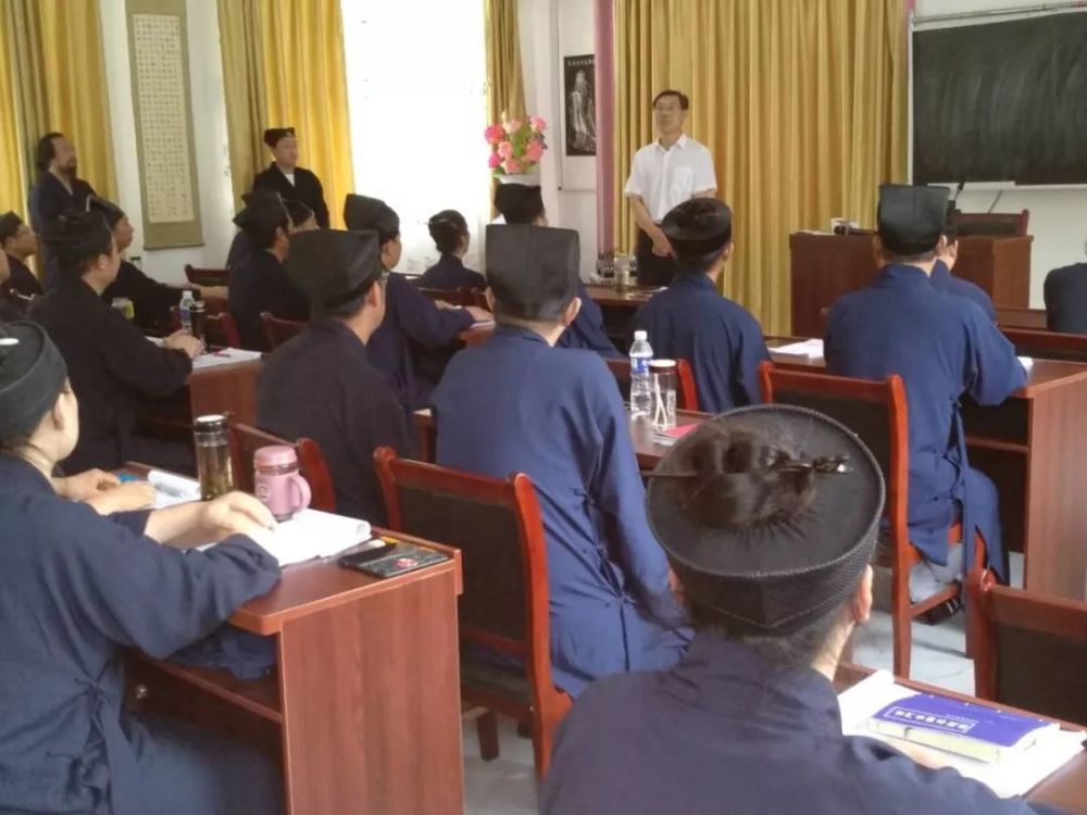 保定市委统战部副部长民宗局局长董少卿慰问省道学院第九期进修班学员