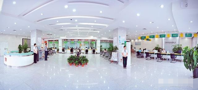 在我国大陆,哪个银行的网点最多?邮政储蓄银行