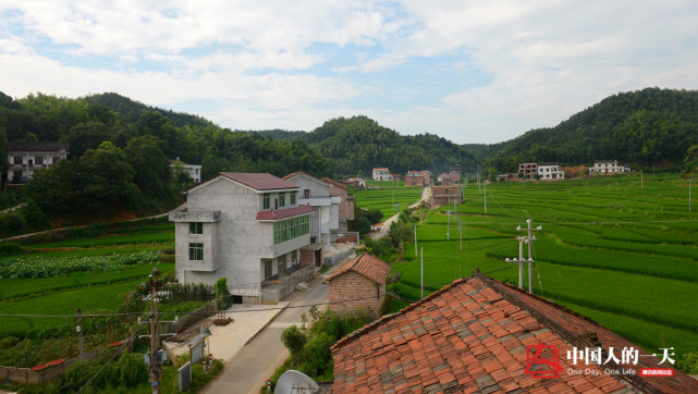 打开腾讯新闻,查看更多图片 >湖南衡山县福田铺乡千家村山清水秀,翠绿