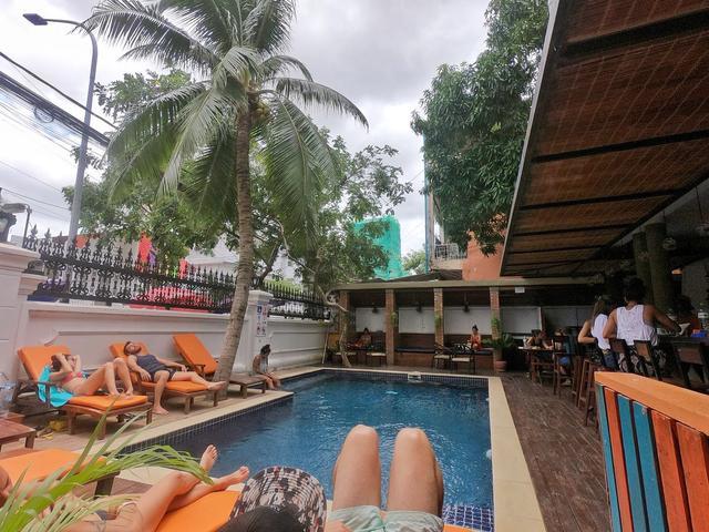 中国打工妹入柬埔寨工作,工厂员工,服务员工资