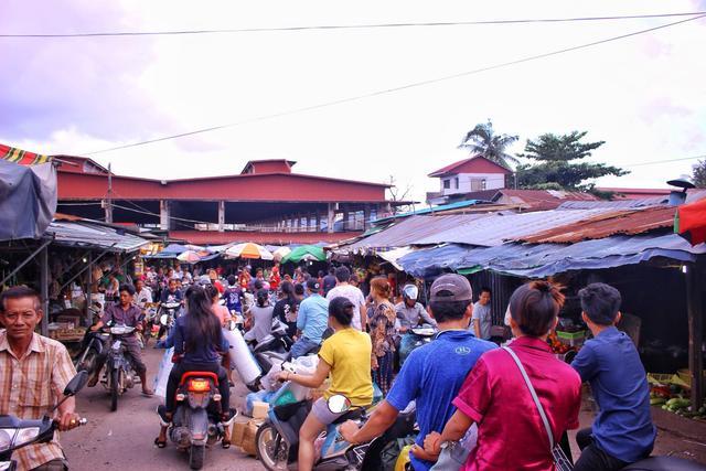 中国打工妹入柬埔寨工作,工厂员工,服务员工资