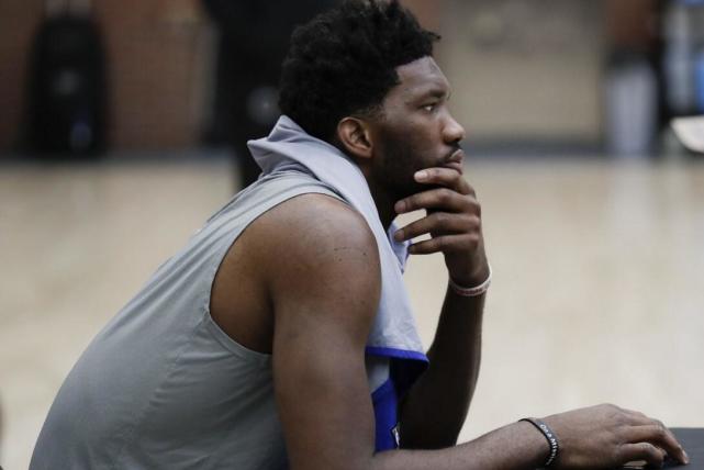 恩比德:詹姆斯没来76人没关系 我会变得比他更