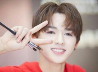 粉丝名字也这么有创意,朱一龙的好吃,杨颖的霸