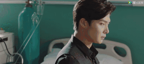 梁医生恋上百岁张副官,看《沙海》杨蓉如何撩出祖孙恋