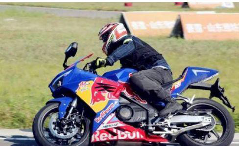 终于等到,诺玛刀锋400即将上市,堪称国产最牛