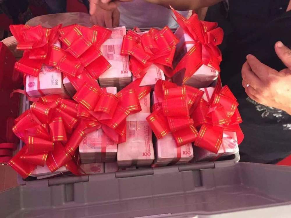 为何二婚女彩礼不及头婚女?看过这三点原因,好