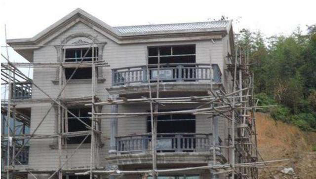 一个农村家庭有10万块存款算不算富有?看完你