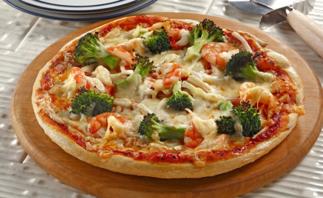 去必胜客吃披萨,把1个9寸的换成2个5寸的