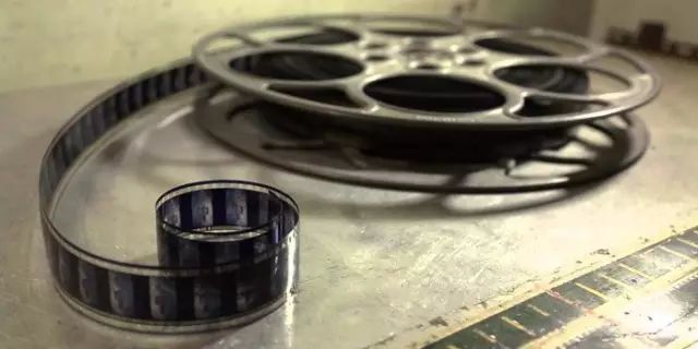 香港人说英语有什么特点?主要是夹中夹英