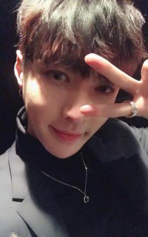 王思聪和乐华娱乐笑到最后,偶像练习生NO1蔡