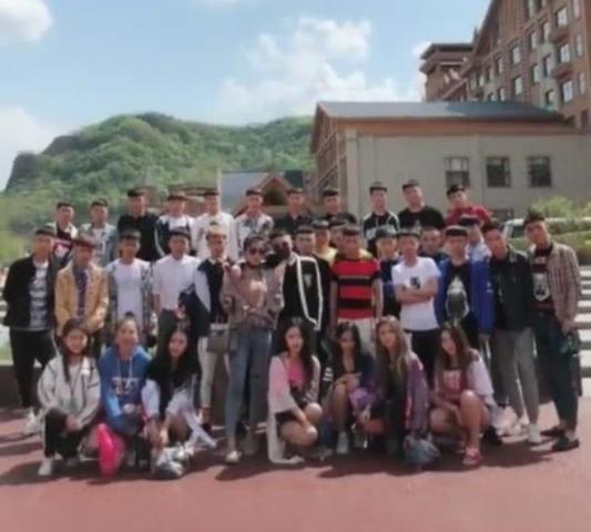 牌牌琦离开前兆,小伊伊不直播!716各种事件!